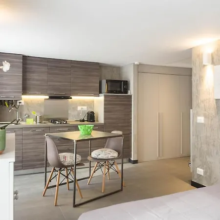 Apartment Porta Soprana, Really Downtown 1 *